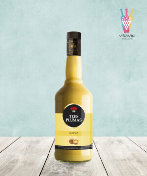 Licor Tres Plumas Huevo